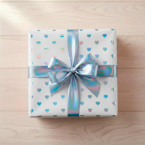 Бумага белая крафт в рулоне Голографические сердца размер 58см*10