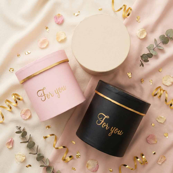 Коробка цилиндр мини с золотой надписью размер 8*8см