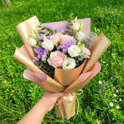 Пленка в рулоне матовая двухцветная золото светло-розовый размер 58см*10м 65мкм