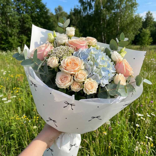 Пленка в рулоне матовая Бантики белая размер 58см*10м 65мкм